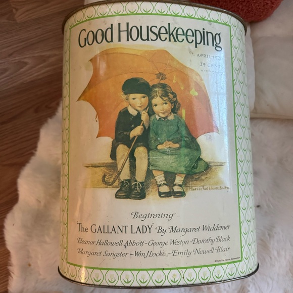1926 Good Housekeeping Waste Basket - Picture 4 of 7